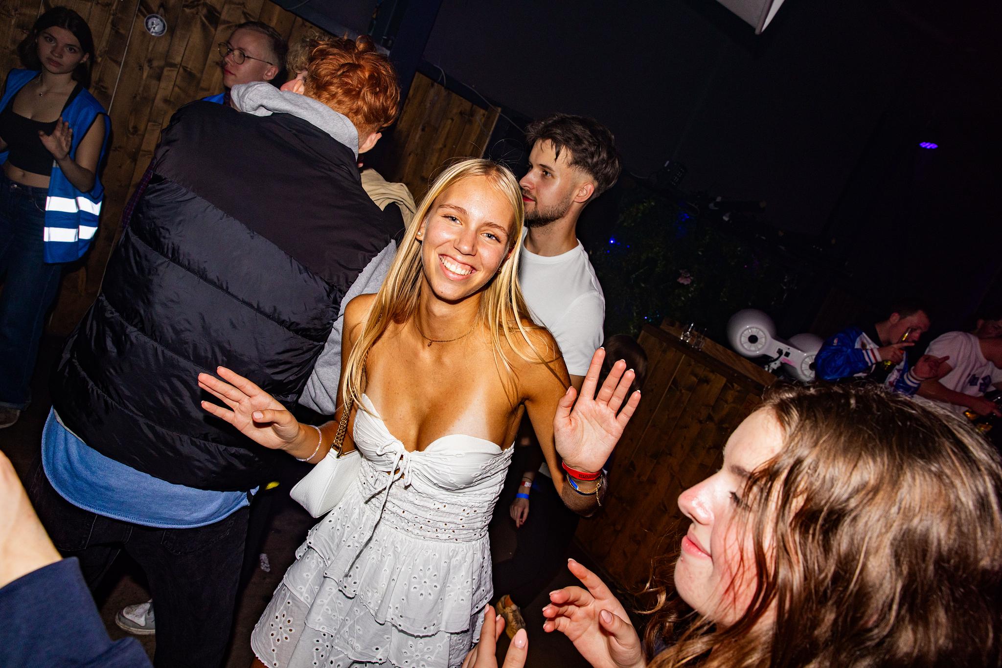 Campuznight-234